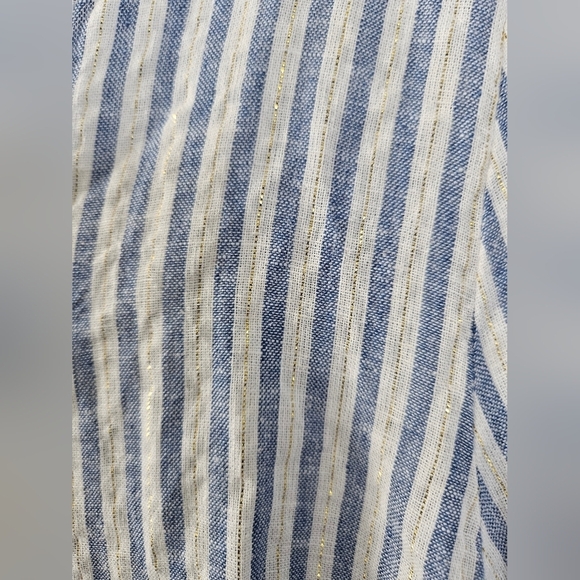 Linen Blend V-Neck Top Size Medium Blue and White - Picture 4 of 5